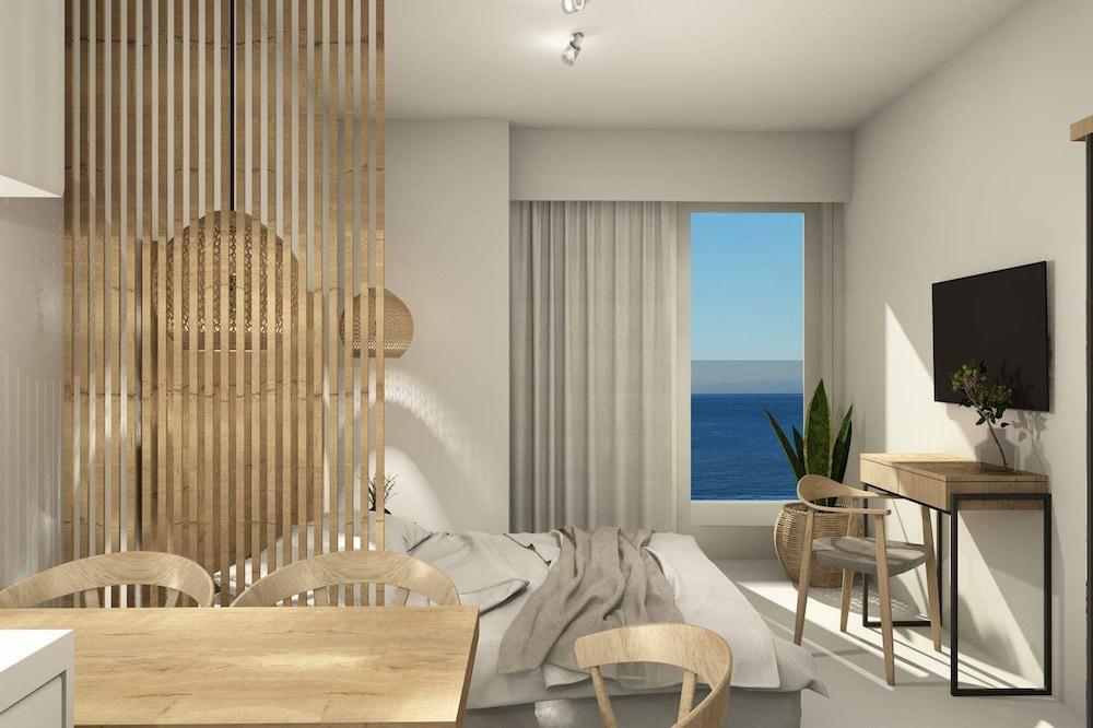 Hotel North Coast Seaside 4*